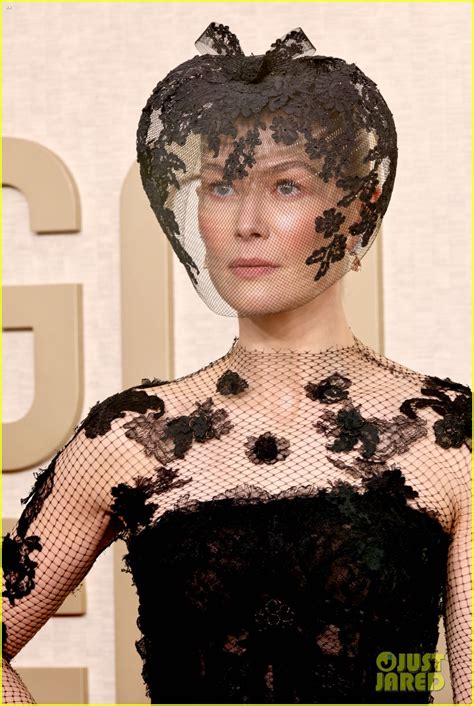 Why Rosamund Pike Wore a Veil at the 2024 Golden Globes 